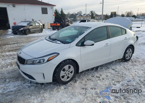 2017 Kia Forte Lx z USA, uszkodzony, nr VIN 3KPFL4A73HE093796